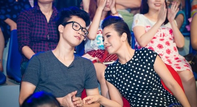 Duy Anh - con trai cả của Mỹ Linh - Anh Quân gây chú ý trên hàng ghế khán giả của Sao Mai điểm hẹn.
