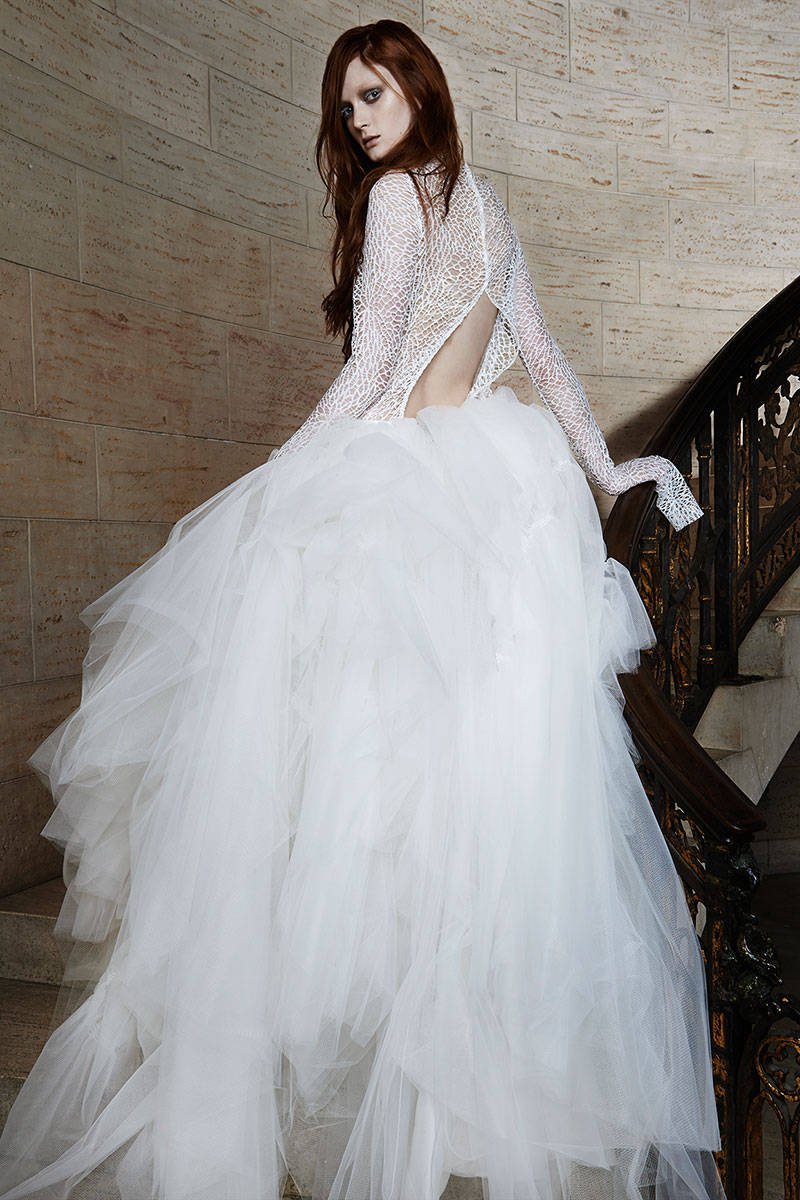 Chất liệu voan và lụa cao cấp đươc Vera Wang tôn vinh trong những mẫu váy dành cho năm nay.