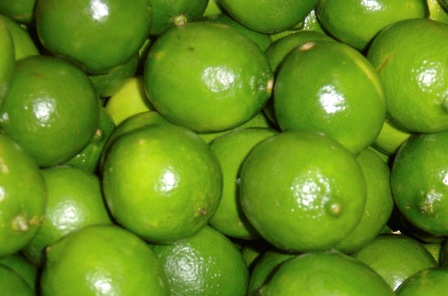 Chanh tươi kháng khuẩn rất tốt.
