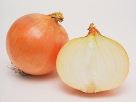 Hành tây là 'thần dược' trị mụn.