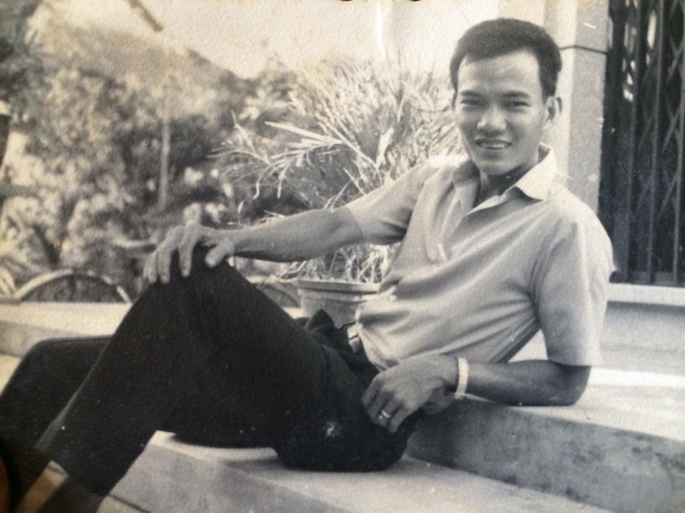Mr.Đàm khoe ảnh bố anh ngày trẻ. Qua bức ảnh nào, mr. Đàm có nhiều nét giống bố.