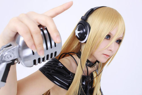 Hiện trong cộng đồng cosplay thế giới, Lita hút hơn 30.000 lượt yêu thích và tiếp tục gây bão với những tấm hình đầy vẻ thư sinh, điển trai.