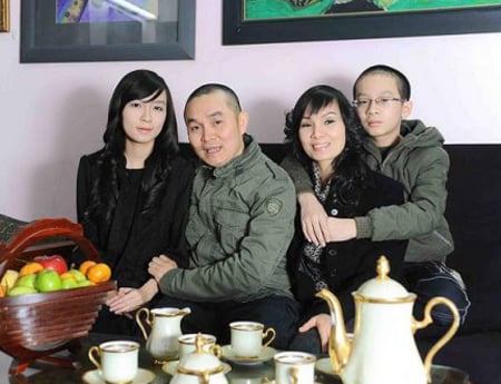 Con trai Xuân Quang của NSƯT Xuân Hinh cũng rất bảnh trai và giỏi nhé!