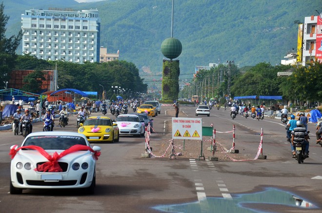 Ngày 23/10, các thành viên Vietnam Team đã vận chuyển đoàn xe thể thao ra Quy Nhơn, Bình Định để chuẩn bị tổ chức lễ cưới cho một thành viên trong câu lạc bộ.