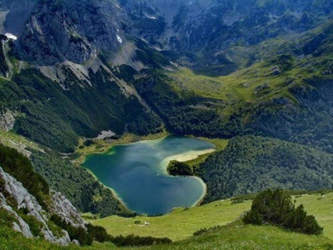 Hồ Trnovacko, Montenegro
