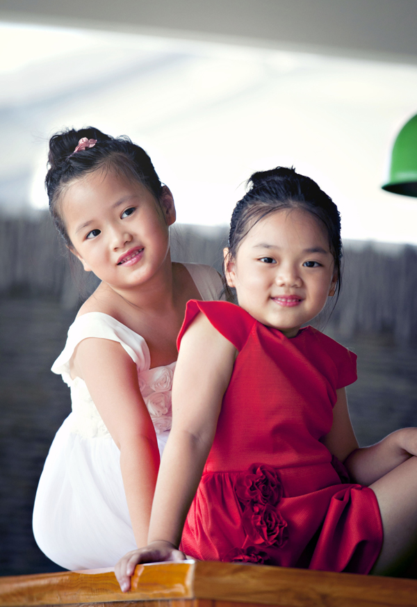 Giống nhau không nào!