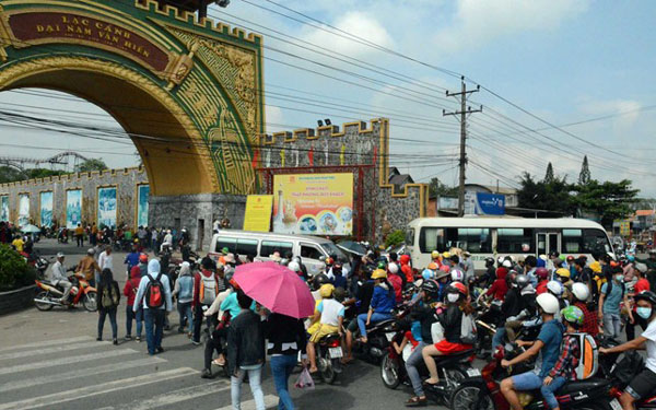 Trước đó, ngày 4/1, khu du lịch Đại Nam thông báo sẽ đóng cửa trong 51 ngày, bắt đầu từ ngày 10/11 khiến nhiều người tỏ ra tiếc nuối.