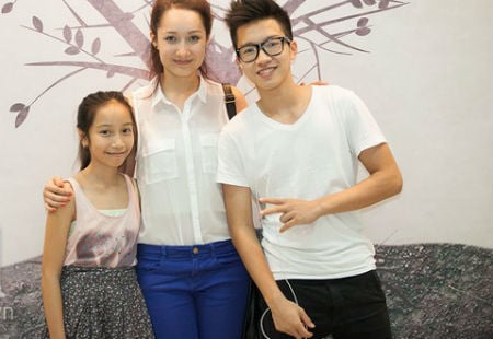3 chị em rất thương nhau.