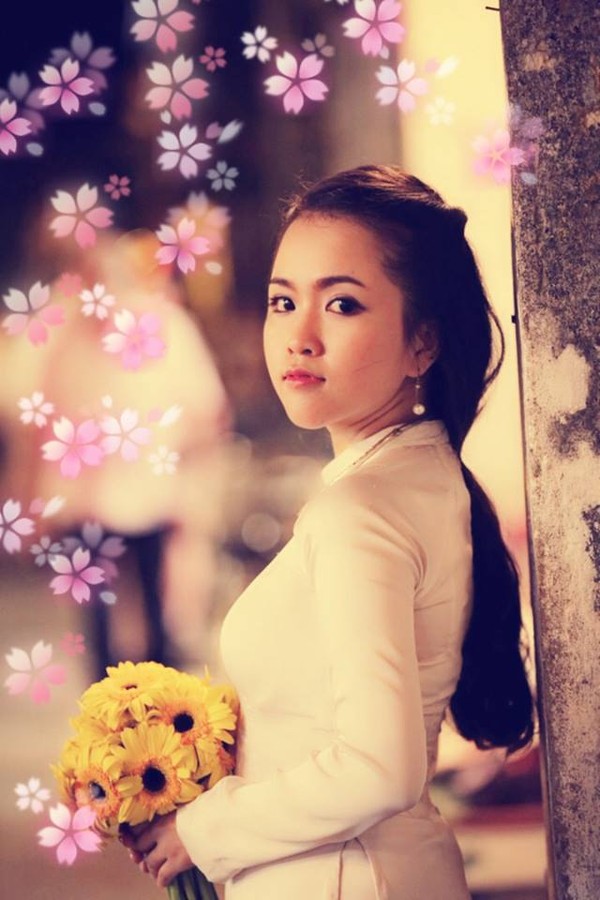 Gương mặt xinh như hot girl.