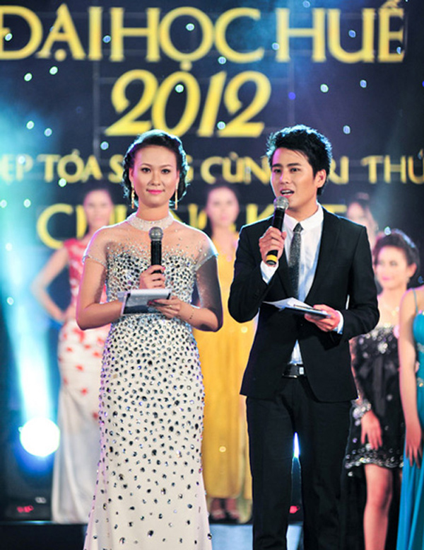 Cô Nga từng giành vương miện hoa khôi ĐH Huế 2012.