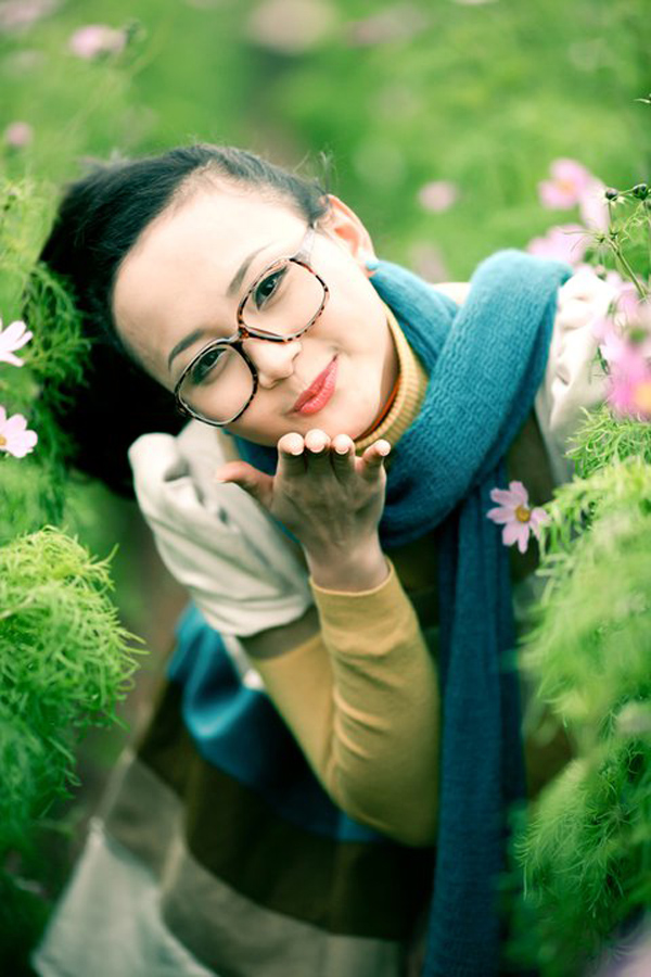 Cô giáo Lê Quỳnh Trang - sinh năm 1987, Á khôi Imiss Thăng Long 2009, hiện đang là giảng viên dạy múa tại trường Đại học Văn hóa Hà Nội.