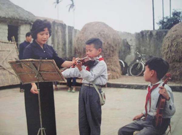 Tiếng đàn vẫn cất lên giữa nơi sơ tán, nhiều tài năng âm nhạc đã trưởng thành giữa vô vàn khó khăn.
