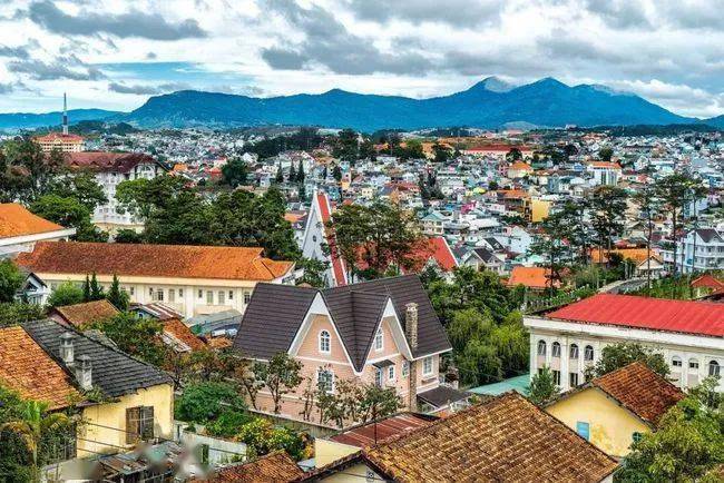 Cả ba Shbet999 com đăng nhập đều được NTK Thanh Hòa thực hiện. Anh chính là người tạo nên những bộ Shbet999 com đăng nhập tuyệt đẹp của hoa hậu Đặng Thu Thảo.