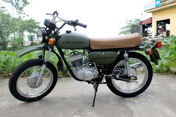 Cuối thập niên 60 và đầu thập niên của thế kỷ trước, Minsk xuất hiện trên đường phố Việt Nam với số lượng khiêm tốn.