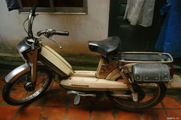 Peugeot là thương hiệu xe của Pháp ra đời năm 1882, là “vũ khí” tán gái thời bao cấp vẫn có giá hàng chục, thậm chí hàng trăm triệu đồng, ăn đứt xe sang hiện đại.