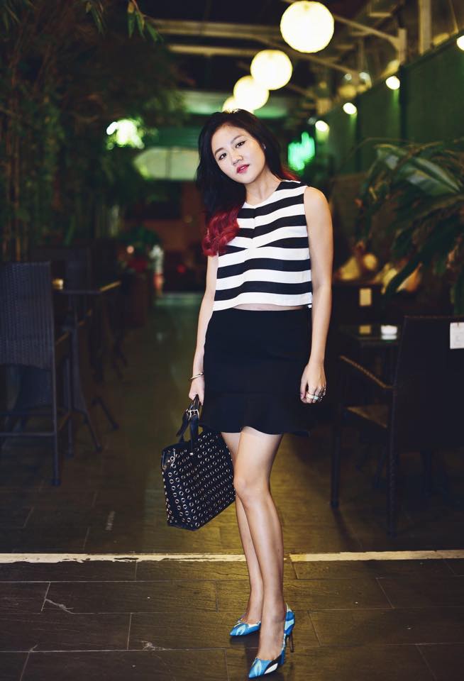 Văn Mai Hương sàn điệu đi diễn.