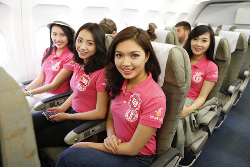 Trong ảnh là người đẹp Đỗ Thị Huệ, Thanh Tú.