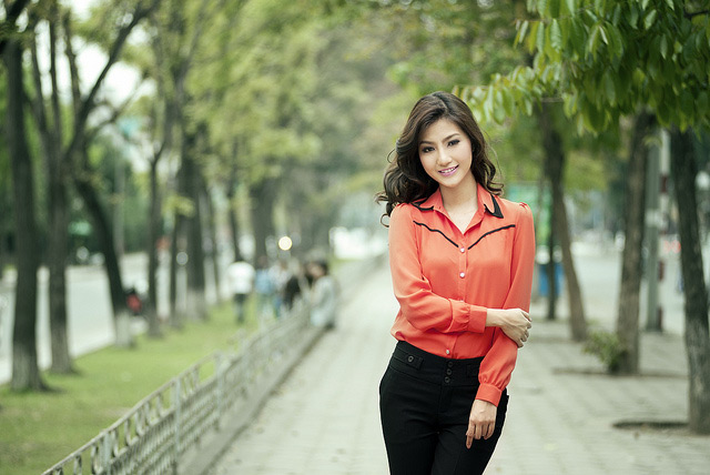 Người đẹp cũng giành giải thưởng Én vàng cao quý.