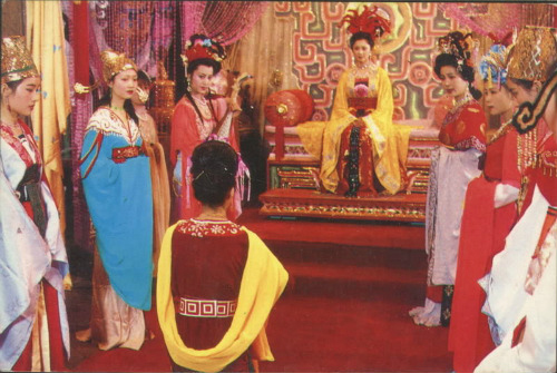 Bên cạnh cuộc thỉnh kinh của bốn thầy trò với biết bao thử thách, gian nan thì khán giả cũng rất quan tâm tới những câu chuyện bên lề của Tây Du Ký.