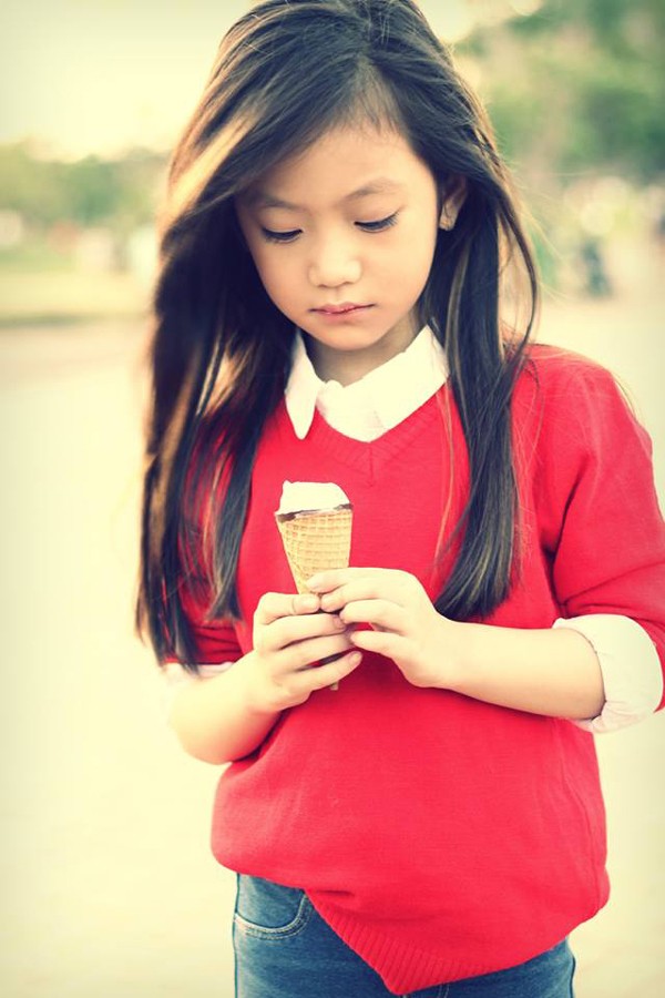 Misu sinh ngày 7/3/2008, hiện nay cô bé mới chỉ 6 tuổi và đang học lớp 1 trường Quốc tế Á Châu, TP.HCM.