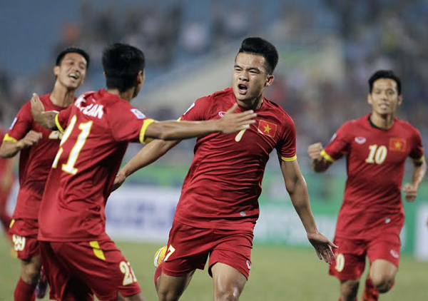 Hoàng Thịnh mở tỷ số khá sớm cho ĐTVN.