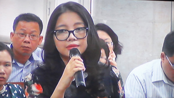 Tình nghĩa của vợ chồng bầu Kiên khiến nhiều người cảm động.