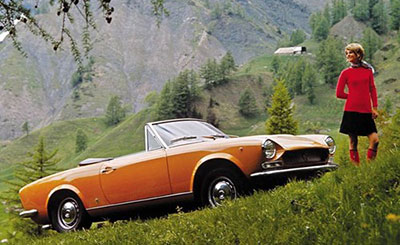 Fiat 124 Sport Spider. Thời hoàng kim của Fiat 124 Sport Spider kéo dài trong 18 năm với 120.000 chiếc được bán ra tại Mỹ.