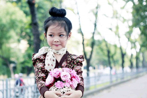 Thậm chí nếu em bé có duyên thật sự, việc làm mẫu nhí này thậm chí có thể mang về thu nhập 'khủng' không kém người lớn.