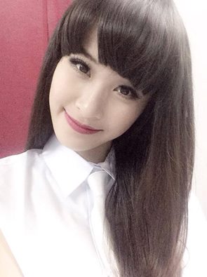 Đông Nhi khoe tóc mới.
