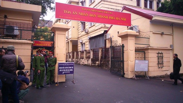 Ngày 4/12/2014, Tòa án nhân dân TP. Hà Nội đã mở phiên tòa xét xử sơ thẩm vụ án Thẩm mỹ viện Cát Tường.