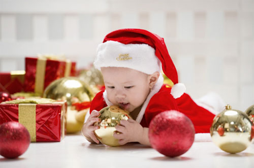 Lễ Giáng Sinh, còn được gọi là lễ Thiên Chúa giáng sinh, Noel hay Christmas là một ngày lễ kỷ niệm Chúa Giêsu ra đời, theo phần lớn các tín hữu Kitô giáo.
