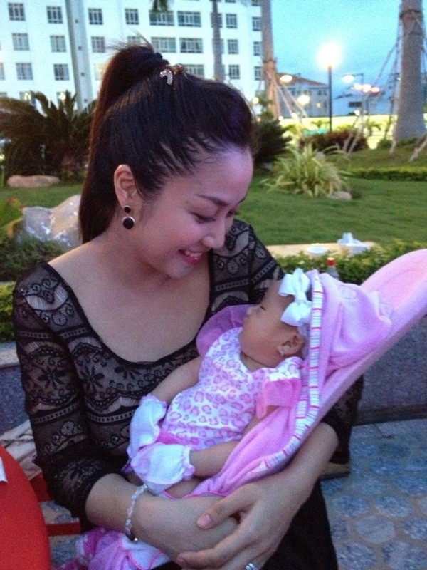 Cô la tên thật là Nguyễn Linh Đan.