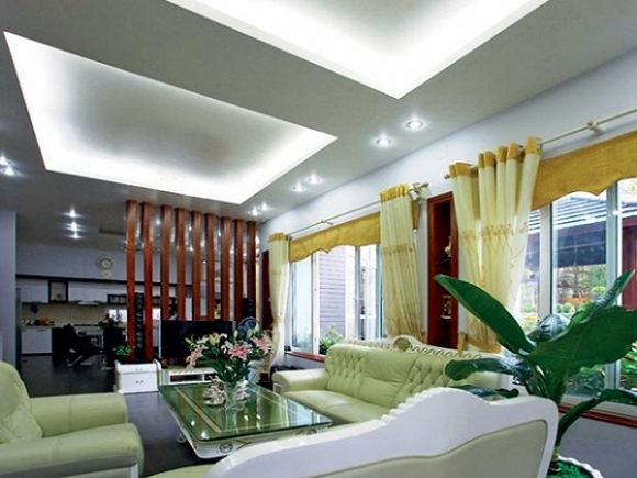 Trong và ngoài căn nhà nên có cây xanh vì Mộc sinh Hỏa.