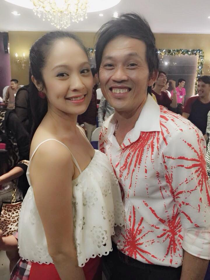 Diễn viên Thanh Thúy: 'Dự sinh nhật anh Hoài Linh trong một không khí ấm áp chân tình, mọi người ai ai cũng bày tỏ niềm vui khi có anh trên cõi đời này.'