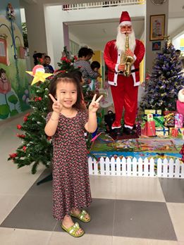 Sau khi chia tay với danh hài Thành Trung, Thu Phượng đã đưa con gái vào Sài Gòn sinh sống và làm việc.
