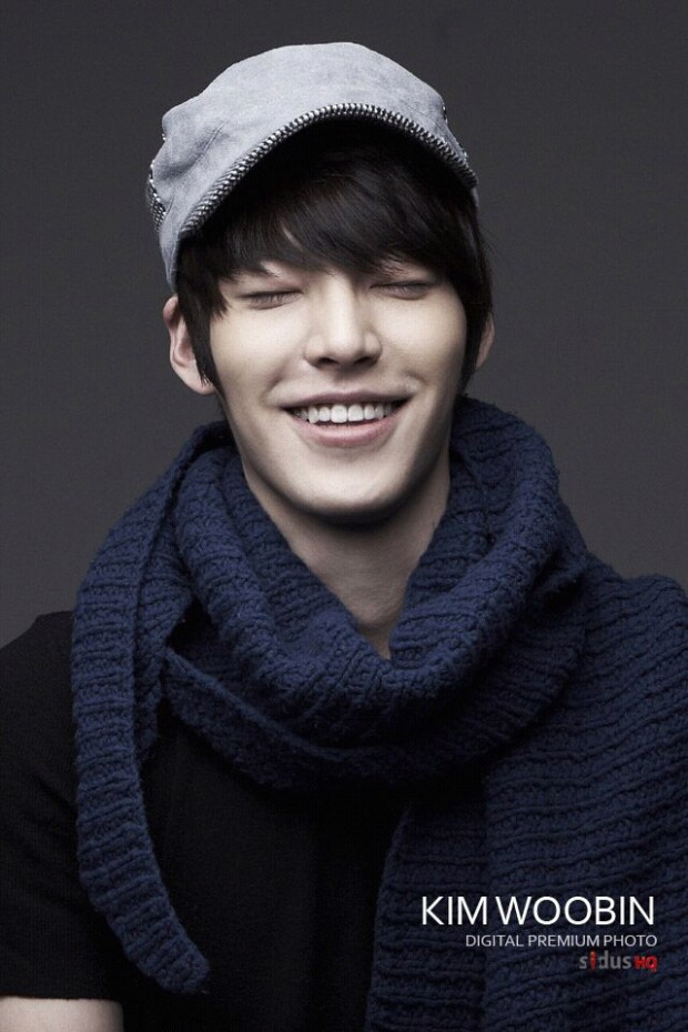 Từ Link Vào SHBET88 Mới Nhất, mũ đội đầu, khăn quàng cổ đến áo khoác, Kim Woo Bin đều toát ra sức hấp dẫn giới tính kinh ngạc.