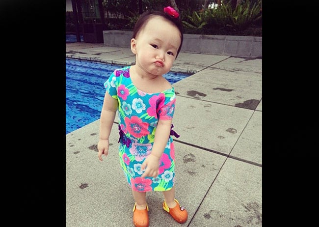 Linh Nga gọi con gái là Luna vì theo tiếng Nga, Luna có nghĩa là mặt trăng. Bố mẹ cô đã yêu nhau khi còn học tập bên Nga và Bóng người dưới trăng cũng là bài múa cuối cùng của Linh Nga trước khi làm mẹ.