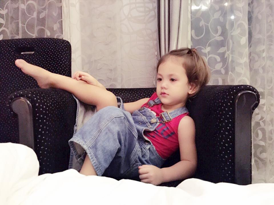 Amanda là một cô bé rất năng động.