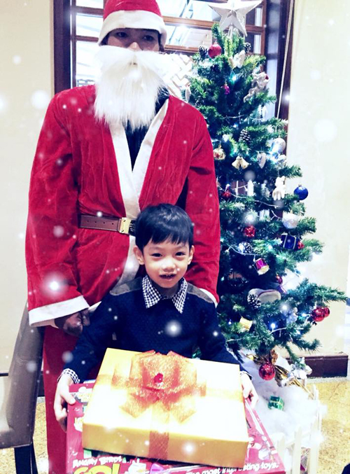 Hà Hồ vui vẻ khoe ảnh trên trang cá nhân ảnh con trai với lời tâm sự: 'Niềm vui của con, hạnh phúc của mẹ'.