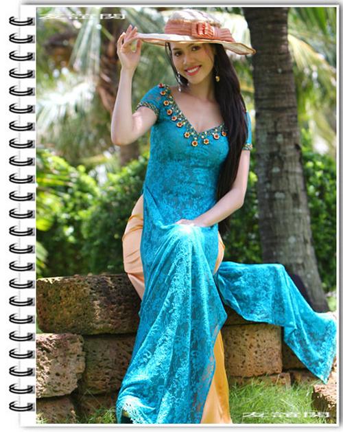 Cô thể hiện được vẻ đẹp hoàn mỹ, trong sáng với Shbet999 com đăng nhập này.
