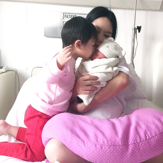 Bé được đặt tên như vậy bởi khi mang bầu, mẹ Minh Hà rất thích ngắm mặt trời mọc.