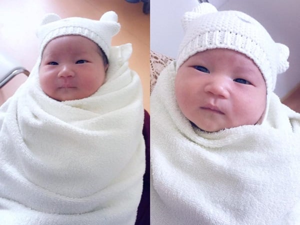 Cô con gái thứ 3 thừa hưởng nhiều nét đẹp của bố mẹ. Mới sinh, nhưng bé đã có những biểu cảm vô cùng đáng yêu.
