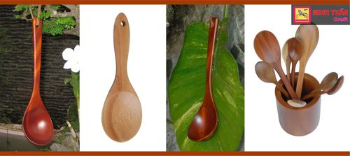 Ngọc Trinh xì tin trong hậu trường làm Tiểu Long Nữ.