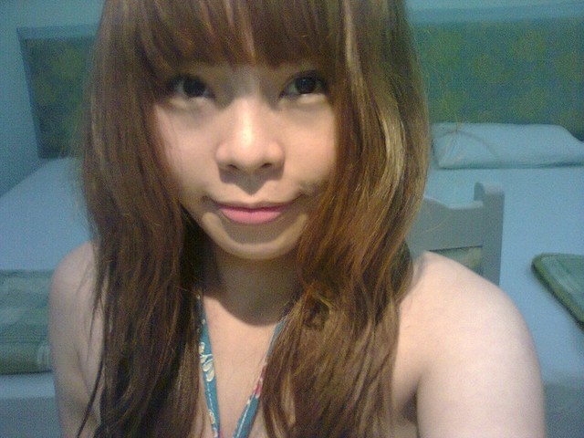Hình ảnh trước khi dao kéo của cô.