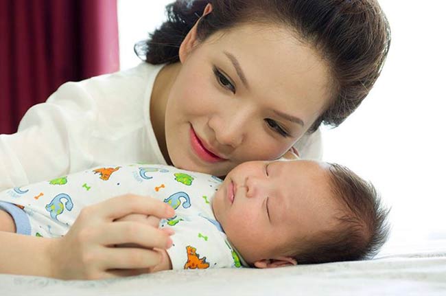 Đi quãng đường dài 10 năm, sau bao nhiêu sóng gió lại trở về bên nhau. Chuyện tình Đan Lê Khải Anh như một cuốn phim quay chậm về chuyện cổ tích tình yêu thời hiện đại.