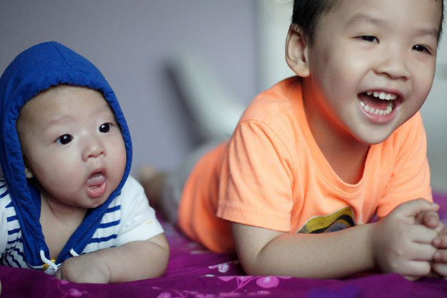 Những khoảnh khắc dễ thương của Khải Nguyên và anh trai được Đan Lê chia sẻ đã nhanh chóng thu hút sự chú ý của mọi người, ai ai cũng không ngớt lời khen và chúc mừng nữ diễn viên.