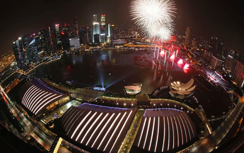 Pháo hoa rực rỡ ở cảng Marina, Singapore.