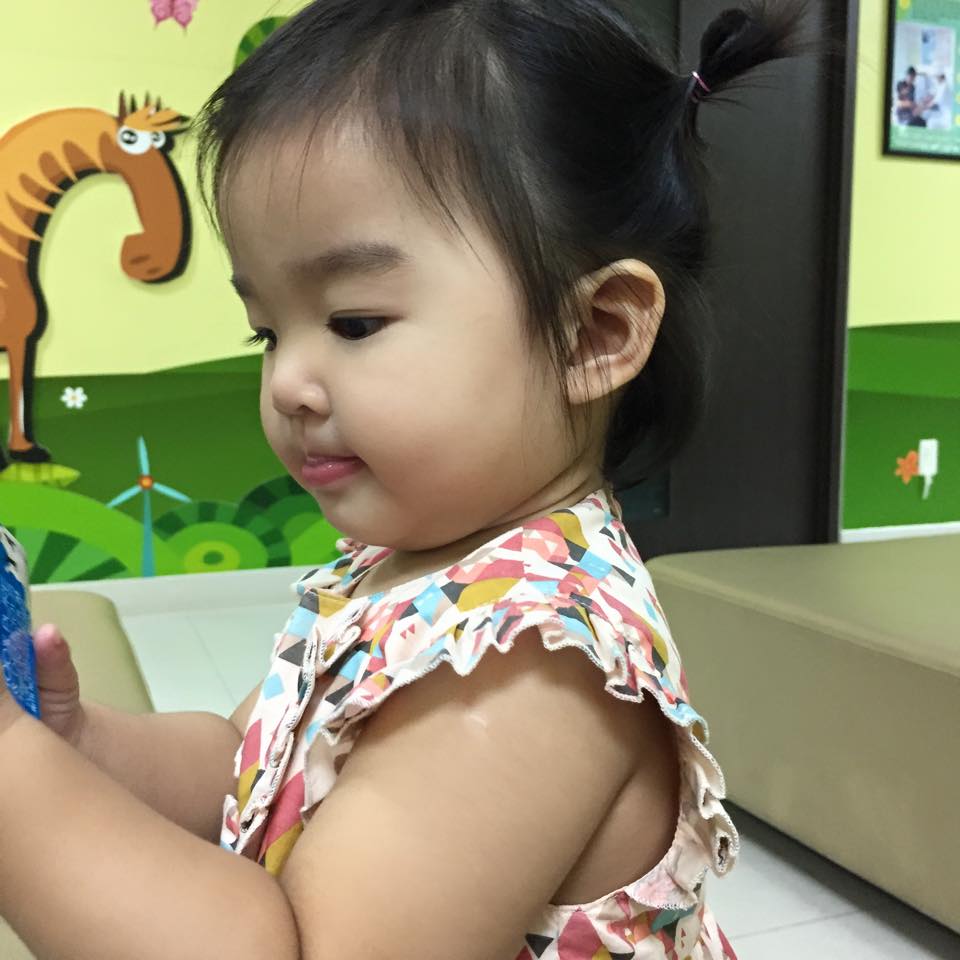 Xuân Lan khoe ảnh bé Thỏ bụ bậm.