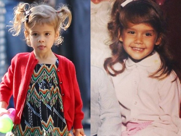 Jessica Alba luôn tự hào vì cô con gái Honor Marie Warren giống cô như tạc. Nhìn ảnh thơ ấu của nữ diễn viên 'Thiên thần bóng tối' (phải) và bé Honor, ai cũng giật mình vì sự giống nhau.