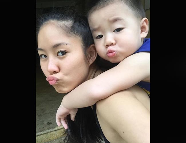 Bé Cà Pháo lớn lên trong tình yêu thương vô bờ bến của mẹ.